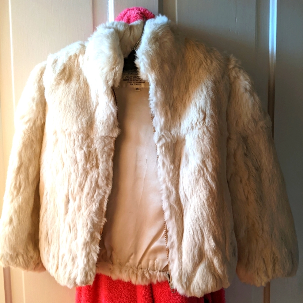 Real fur cropped shrug/coat, a lovely vintage Caravelle designer brand.